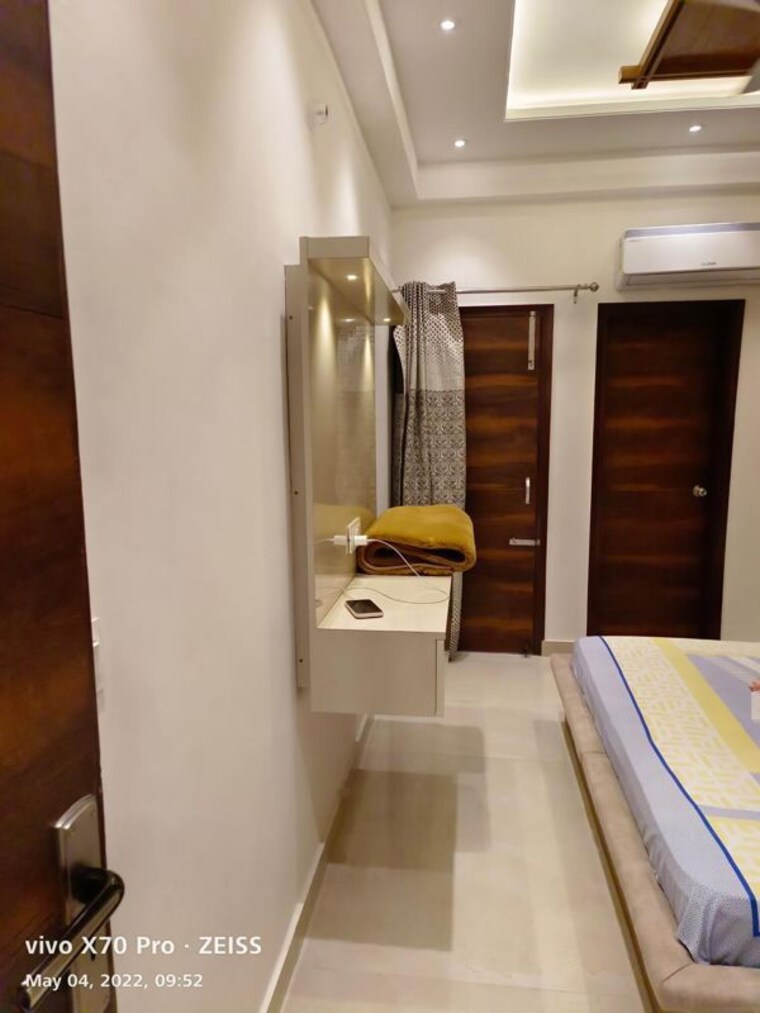 Bathroom, bollywood-esencia 3 Bedroom 2250 Sq.Ft. Builder Floor In Ghazipur Zirakpur 10194166