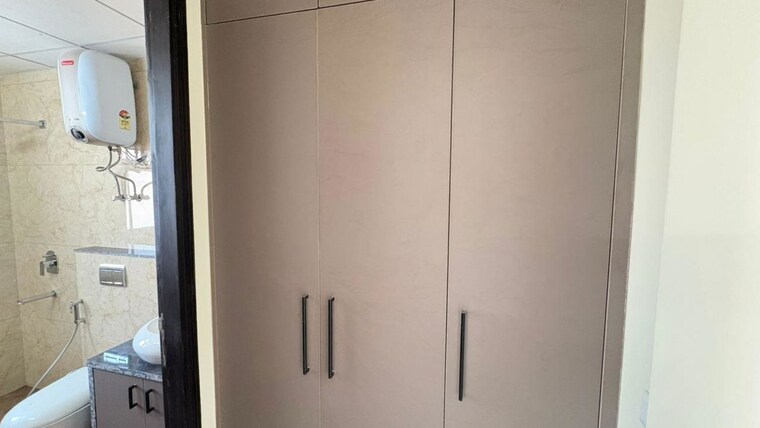 Room, ardee-city Studio 450 Sq.Ft. Apartment In Sector 52 Gurgaon 10200021