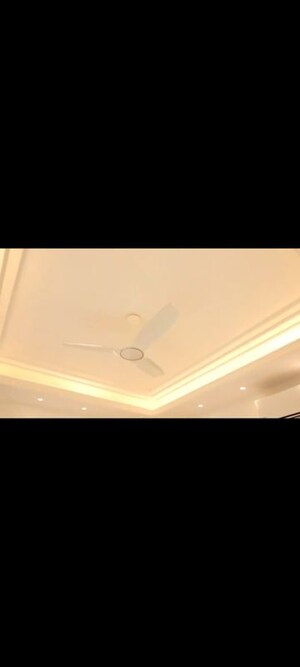 Furnished Amenities in 4 BHK Builder Floor at Greater Kailash I – for Rent