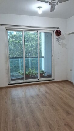 2 BHK Apartment For Rent in Sheth Avalon Phase 2