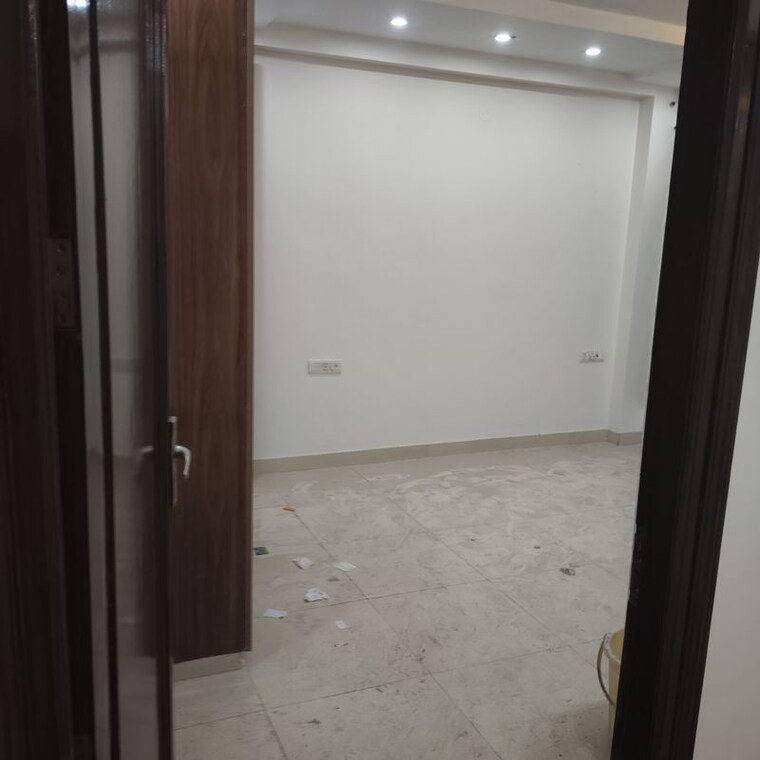 undefined, paschim vihar 4 Bedroom 250 Sq.Yd. Builder Floor In Paschim Vihar Delhi 10200044