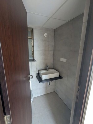 Bathroom in 1 BHK Apartment at Mahindra Alcove, Chandivali – for Rent