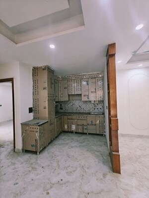 Kitchen in 3 BHK Builder Floor at Sector 73 – for Sale