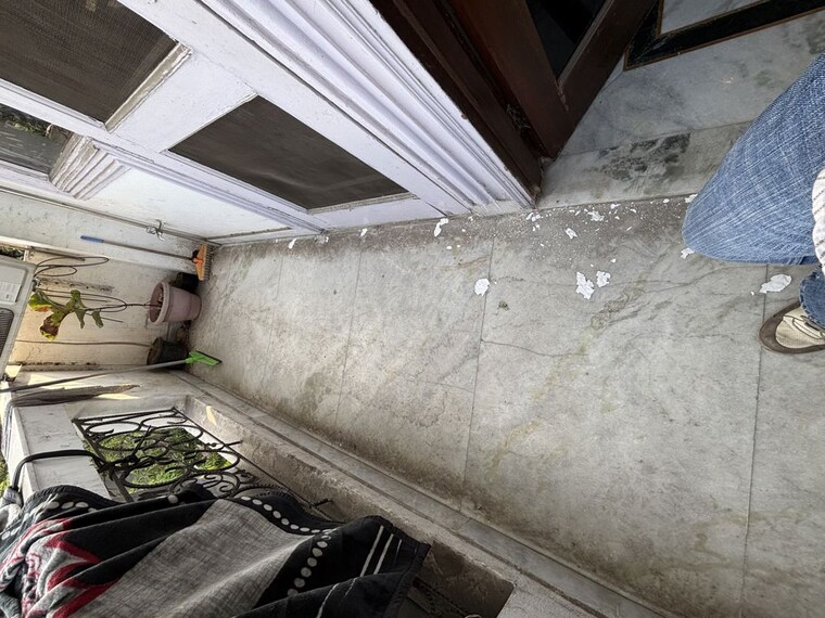 Balcony, malviya nagar 3 Bedroom 1500 Sq.Ft. Builder Floor In Malviya Nagar Delhi 10200060