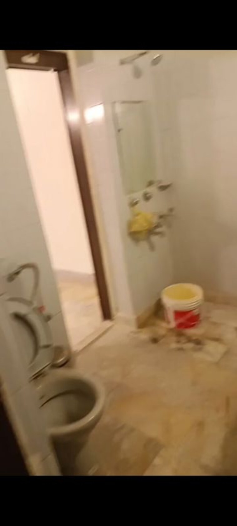 Bathroom, greater kailash i 3 Bedroom 300 Sq.Yd. Builder Floor In Greater Kailash I Delhi 10200079
