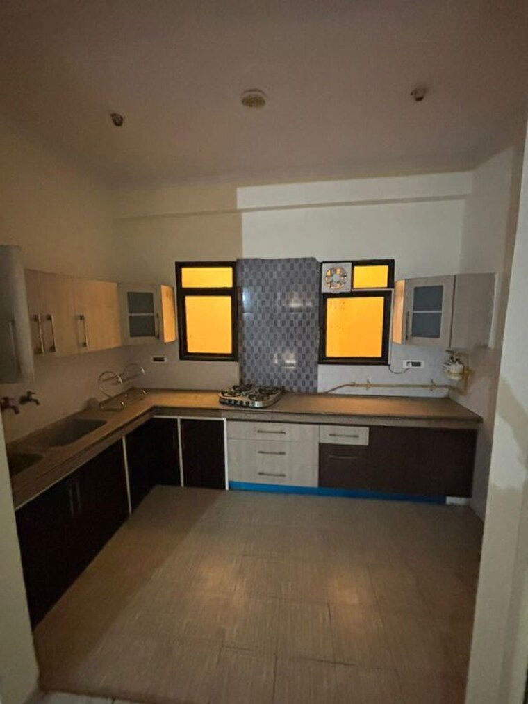 Kitchen, rwa-apartments-sector-71 3 Bedroom 300 Sq.Ft. Builder Floor In Sector 71 Noida 10200081