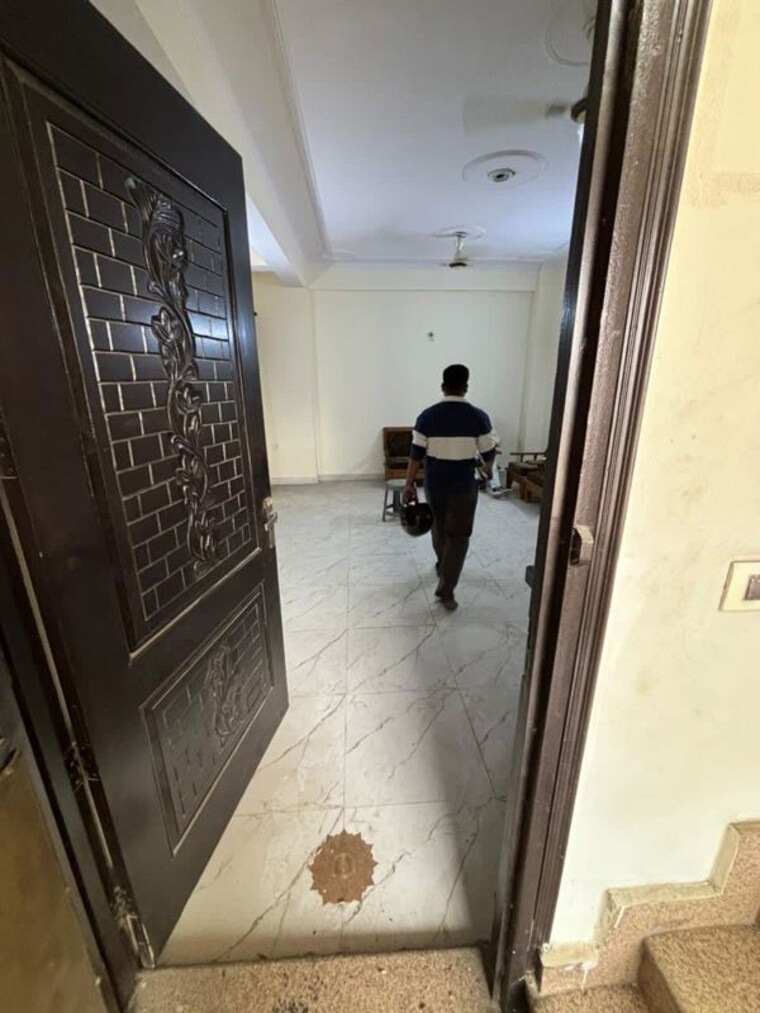 Balcony, rwa-apartments-sector-71 3 Bedroom 300 Sq.Ft. Builder Floor In Sector 71 Noida 10200081