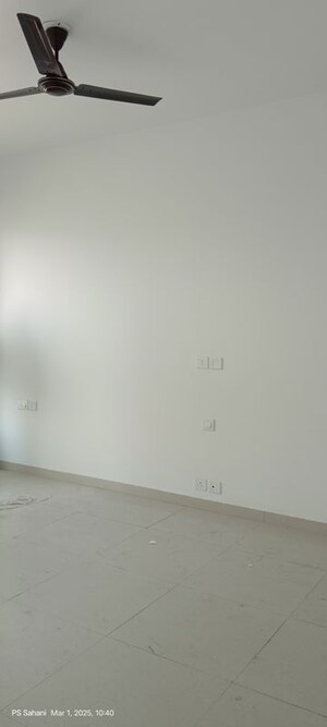 Room in 2 BHK Apartment at Courtyard by Narang Realty and The Wadhwa Group, Pokhran Road No Two – for Rent