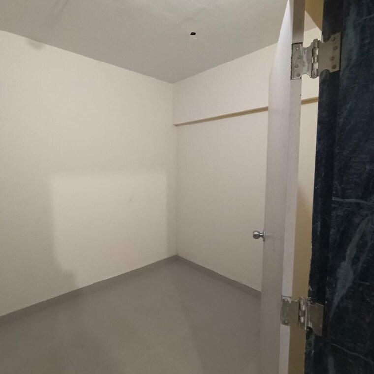 Room, jp-decks 1 Bedroom 305 Sq.Ft. Apartment In Goregaon East Mumbai 10200096