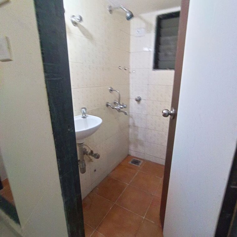 Bathroom, jp-decks 1 Bedroom 305 Sq.Ft. Apartment In Goregaon East Mumbai 10200096