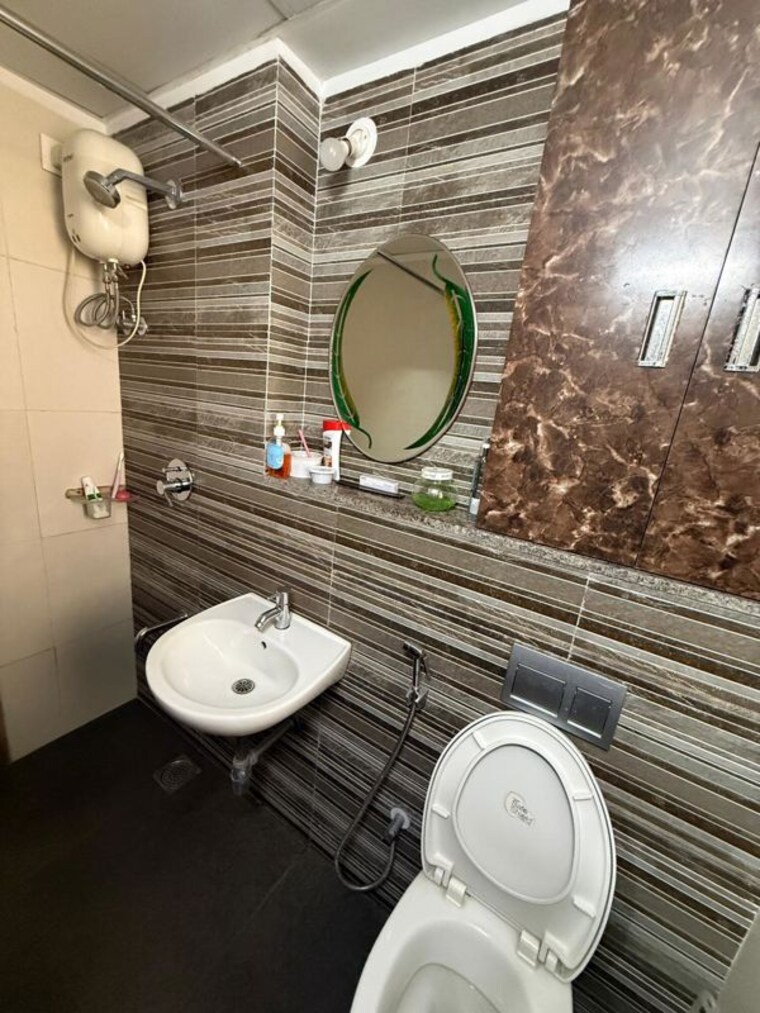 Bathroom, lodha-palava-downtown 3 Bedroom 834 Sq.Ft. Apartment In Dombivli East Thane 10200120