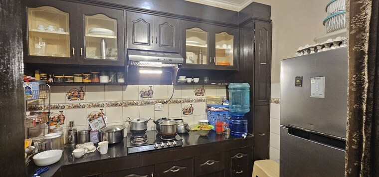 Kitchen, chittaranjan park 3 Bedroom 3500 Sq.Ft. Apartment In Chittaranjan Park Delhi 10200130