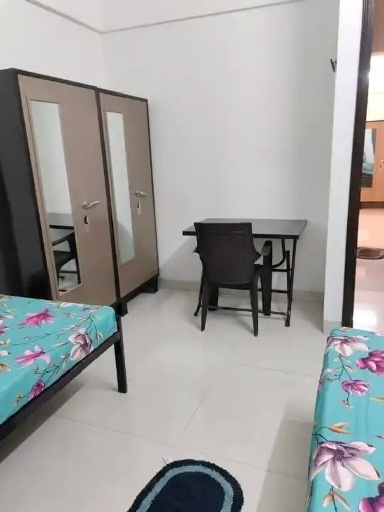 Room, thane west Pg For Boys & Girls In Thane West 10200122