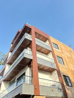 2 BHK + Servant Room Independent House For Rent in Sector 37 Greater Noida