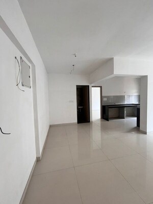 Room in 2 BHK Apartment at Andheri West – for Sale