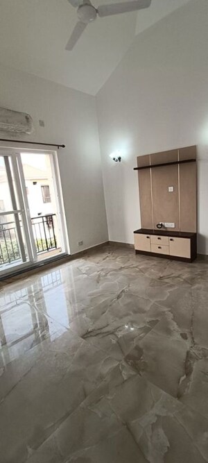 2 BHK Apartment For Rent in Amrapali Heartbeat City, Sector 107