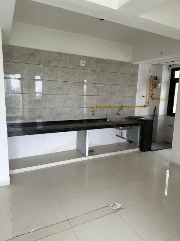 Kitchen, vaishnodevi circle 1.5 Bedroom 891 Sq.Ft. Apartment In Vaishnodevi Circle Ahmedabad 10151086