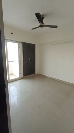 3 BHK + Pooja Room Apartment For Rent in Sethi Max Royal