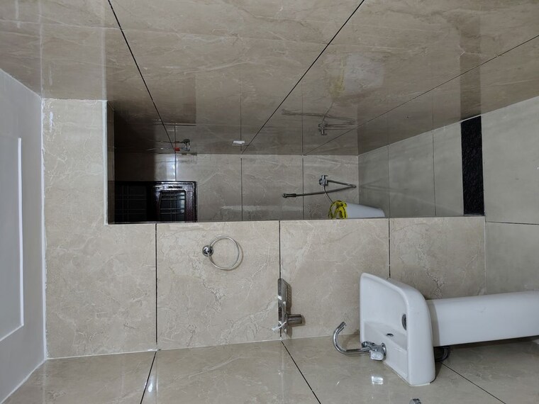 Bathroom, sector 9 2 Bedroom 160 Sq.Yd. Builder Floor In Sector 9 Hisar 10194201