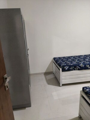 Furnished Amenities in  Pg at Amboli – for Rent