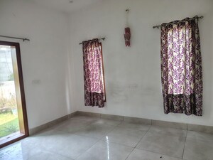 Bedroom in 4 BHK Builder Floor at Sector 9 – for Rent