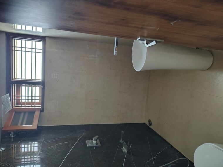 Bathroom, sector 9 4 Bedroom 500 Sq.Yd. Builder Floor In Sector 9 Hisar 10200214