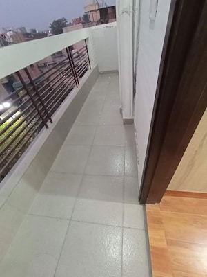 Balcony in Studio Builder Floor at Malviya Nagar – for Rent
