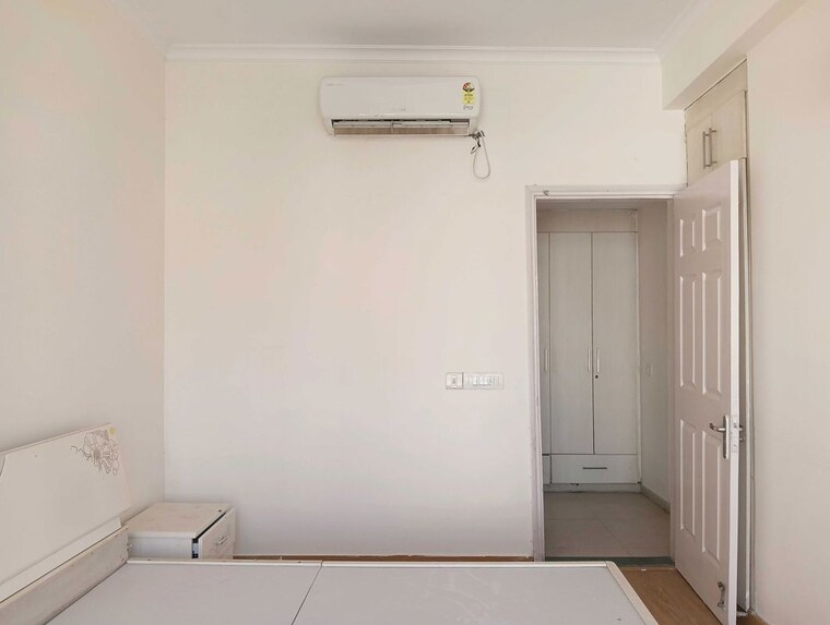 Room, jaypee-greens-pavilion-court 1 Bedroom 936 Sq.Ft. Apartment In Sector 128 Noida 10200216