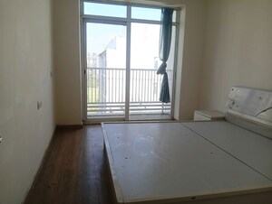 Room in 1 BHK Apartment at Jaypee Greens Pavilion Court, Sector 128 – for Sale