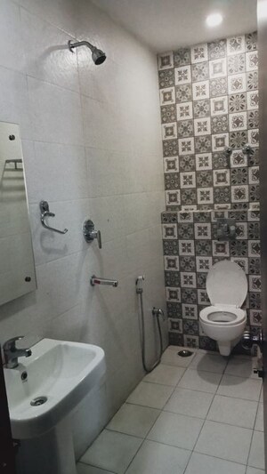 Bathroom in 2.5 BHK Builder Floor at Sector 9 – for Rent