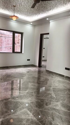 Room in 4 BHK Builder Floor at Vasant Vihar – for Rent