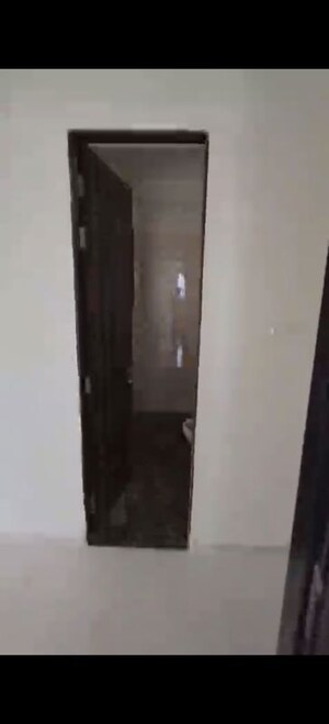 Furnished Amenities in 3 BHK Apartment at Sheth Zuri, Laxmi Nagar – for Rent