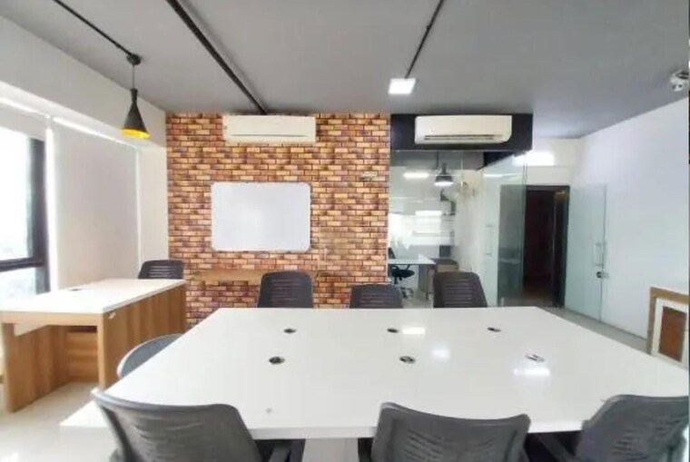 Team Area, lodha-supremus-powai Commercial Office Space 1800 Sq.Ft. In Powai Mumbai 10200233