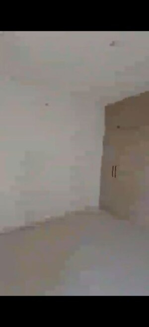 Room in 3 BHK Apartment at Sheth Zuri, Laxmi Nagar – for Sale