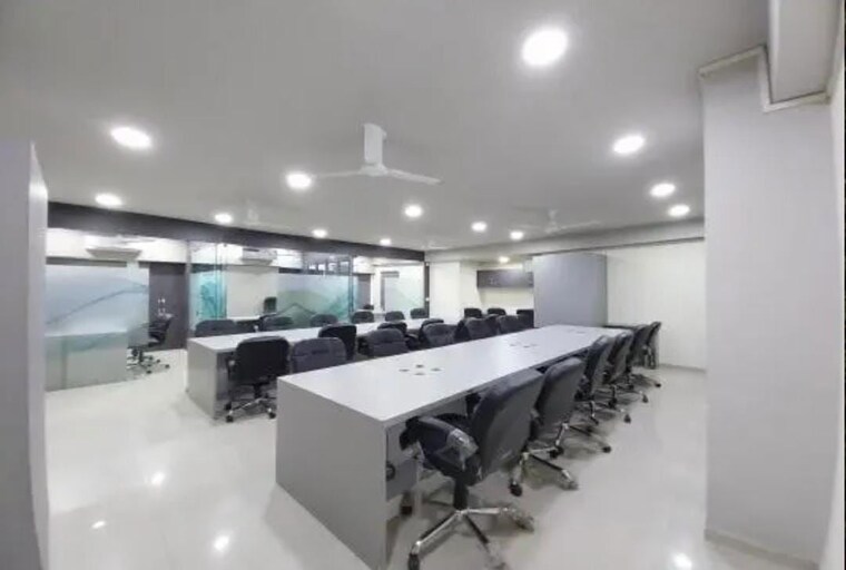 Team Area, lodha-supremus-powai Commercial Office Space 1350 Sq.Ft. In Powai Mumbai 10200240