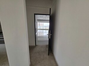 Room in 3 BHK Apartment at Rosa Manhattan, Ghodbunder Road – for Rent