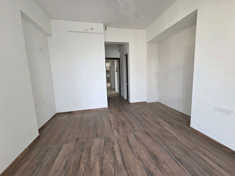 Room, rosa-manhattan 3 Bedroom 965 Sq.Ft. Apartment In Ghodbunder Road Thane 10200238