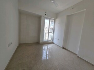 Room in 3 BHK Apartment at Rosa Manhattan, Ghodbunder Road – for Rent
