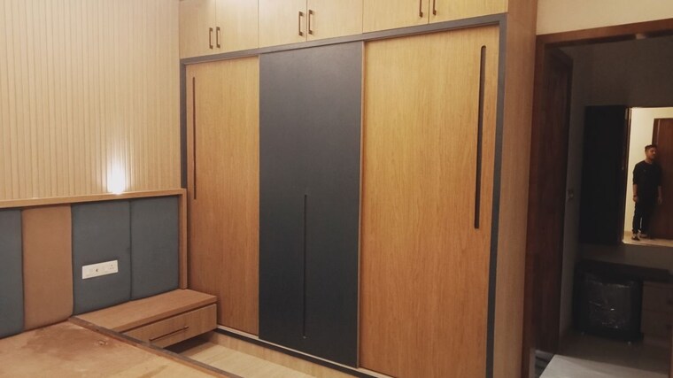 Room, sector 14 3 Bedroom 350 Sq.Yd. Builder Floor In Sector 14 Hisar 10200246