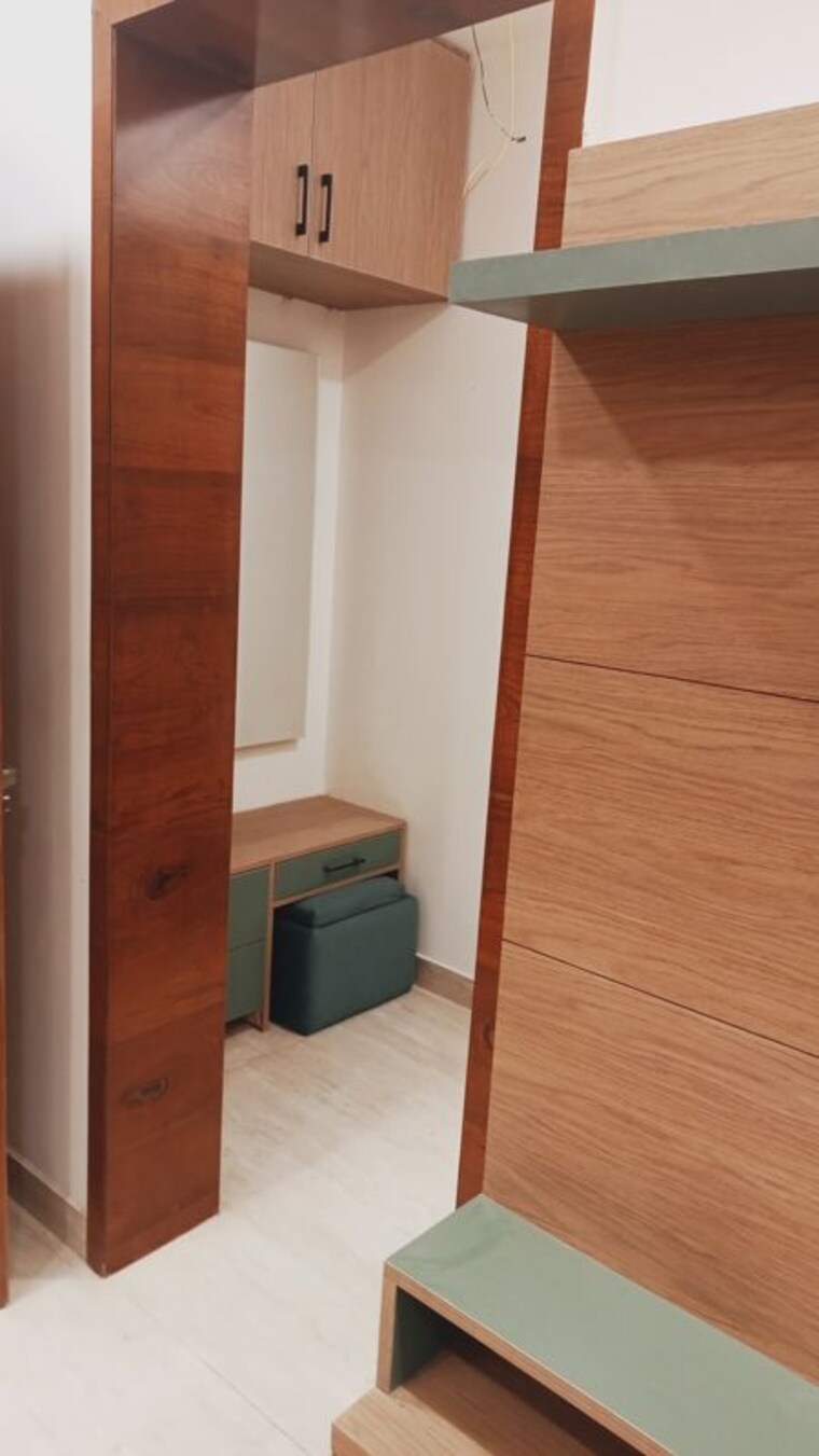 Room, sector 14 3 Bedroom 350 Sq.Yd. Builder Floor In Sector 14 Hisar 10200246