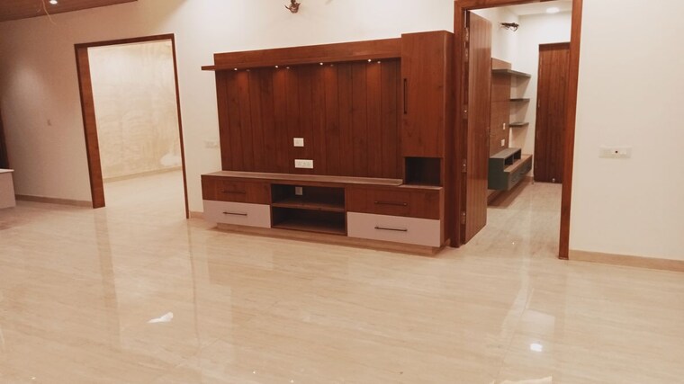 undefined, sector 14 3 Bedroom 350 Sq.Yd. Builder Floor In Sector 14 Hisar 10200246