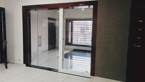  3.5 BHK Builder Floor at Sector 14 – for Rent