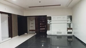Living Room in 3.5 BHK Builder Floor at Sector 14 – for Rent