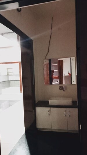  3.5 BHK Builder Floor at Sector 14 – for Rent