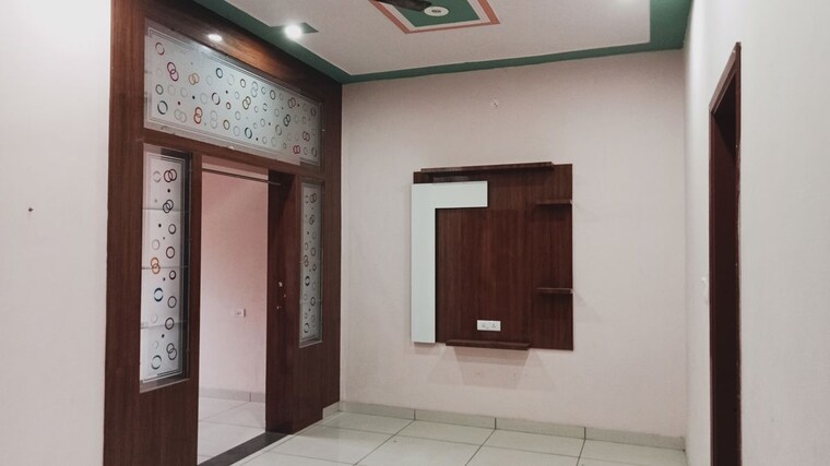 Room, sector 14 2 Bedroom 250 Sq.Yd. Builder Floor In Sector 14 Hisar 10200249