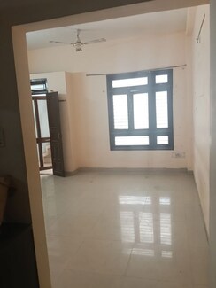 2 BHK Builder Floor For Rent in Sukhliya