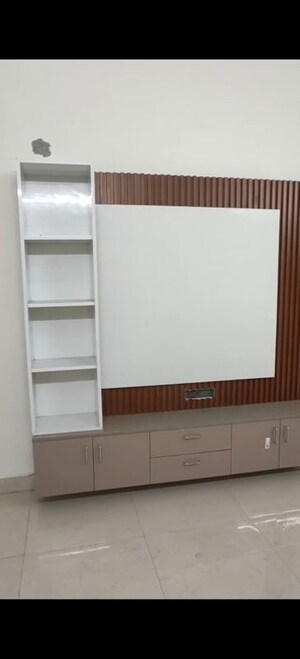 Room in 2 BHK Apartment at Ninex RMG Residency, Sector 37c – for Rent