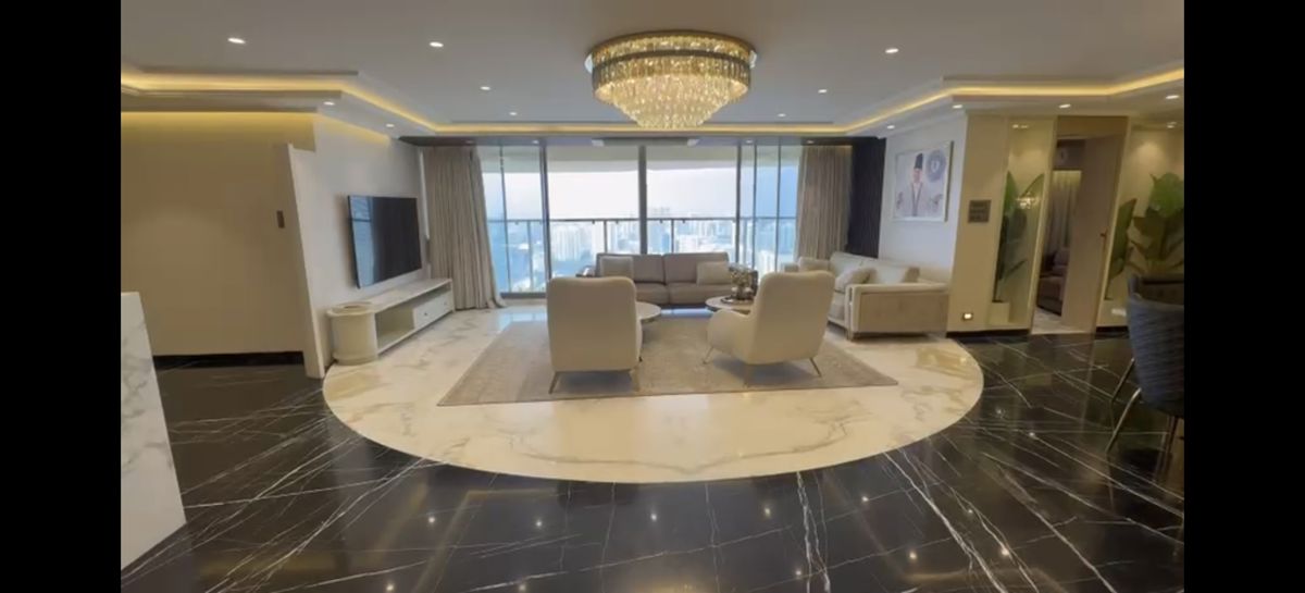 4 BHK + Extra Room 2300 Sq.Ft. Apartment in The Park Residency Andheri