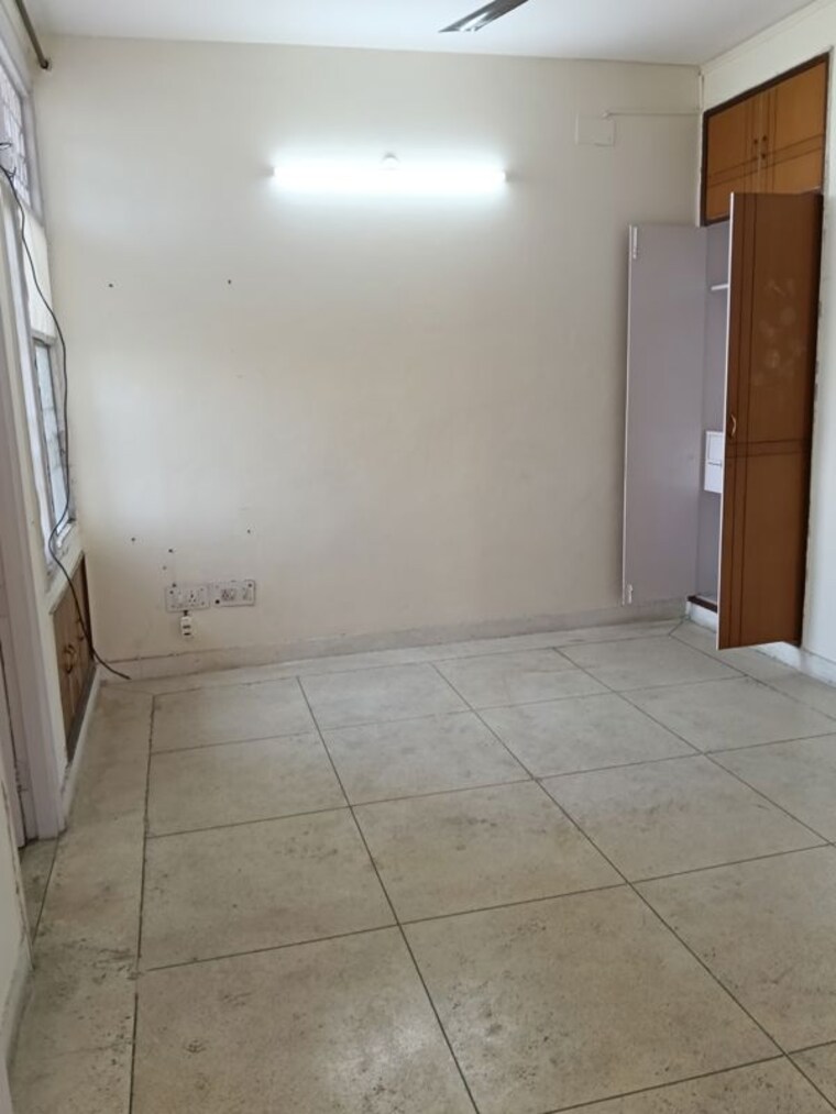 Bathroom, dwarka 3 Bedroom 1500 Sq.Ft. Apartment In Dwarka Delhi 10200338