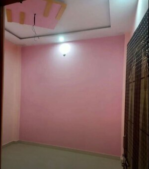 Room in 3 BHK Independent House at Aliganj – for Rent